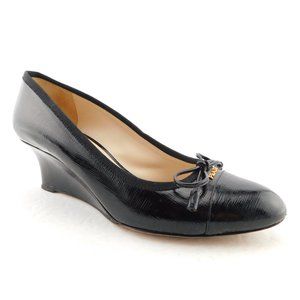 PRADA Logo Bow Black Saffiano Leather Cap Toe Wedge Heel Pumps 36.5